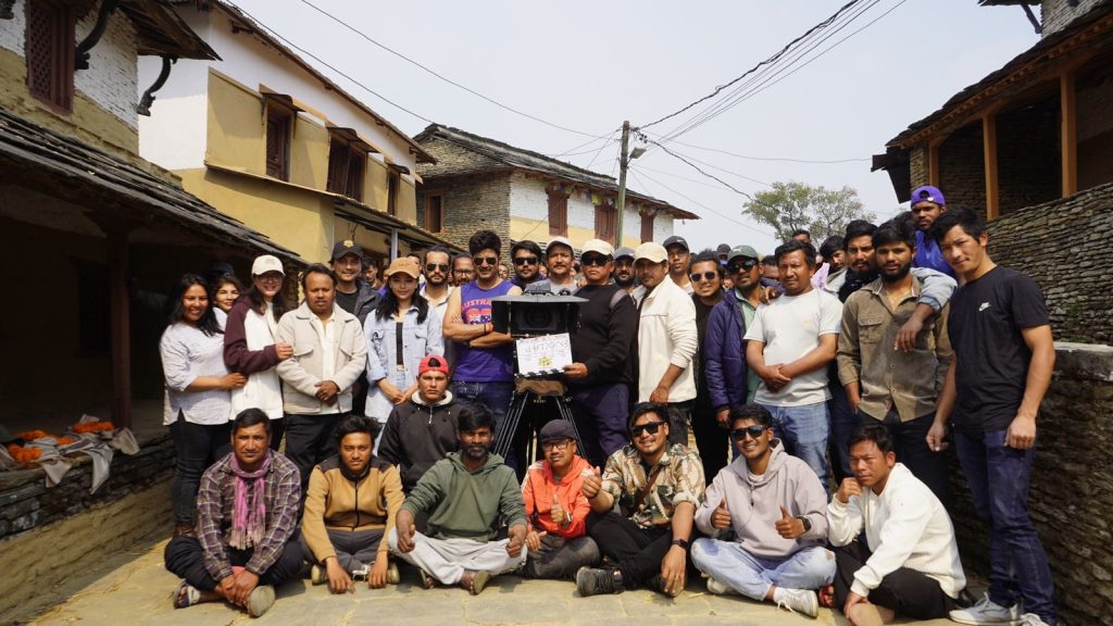 ‘पूजार सार्की’ प्याकअप, कौडा गीतमा नाचे आर्यन, प्रदीप र पल 2 PUJAR SARKI PACK UP1