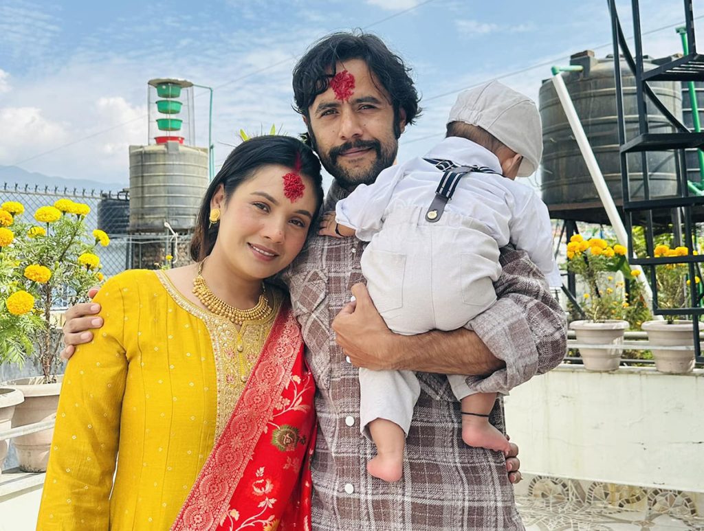 यस्तो देखियो कलाकारहरुको दशैंको टिका 33 jeeba