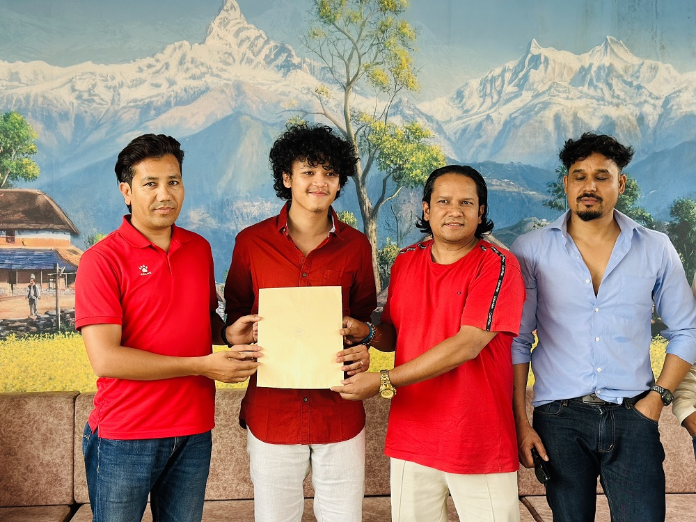 हिरो बन्दै टिकटकर आयुष, ‘राम नाम सत्य’मा अनुबन्ध 1 image 17